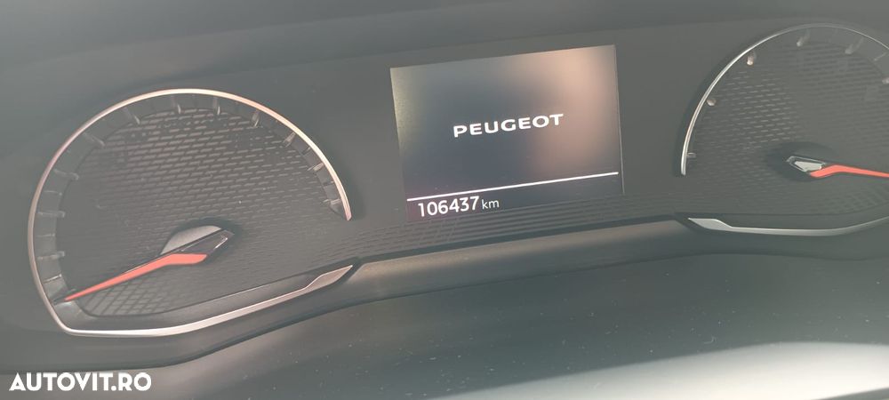 Peugeot 2008 1.5 BlueHDI FAP Allure - 21