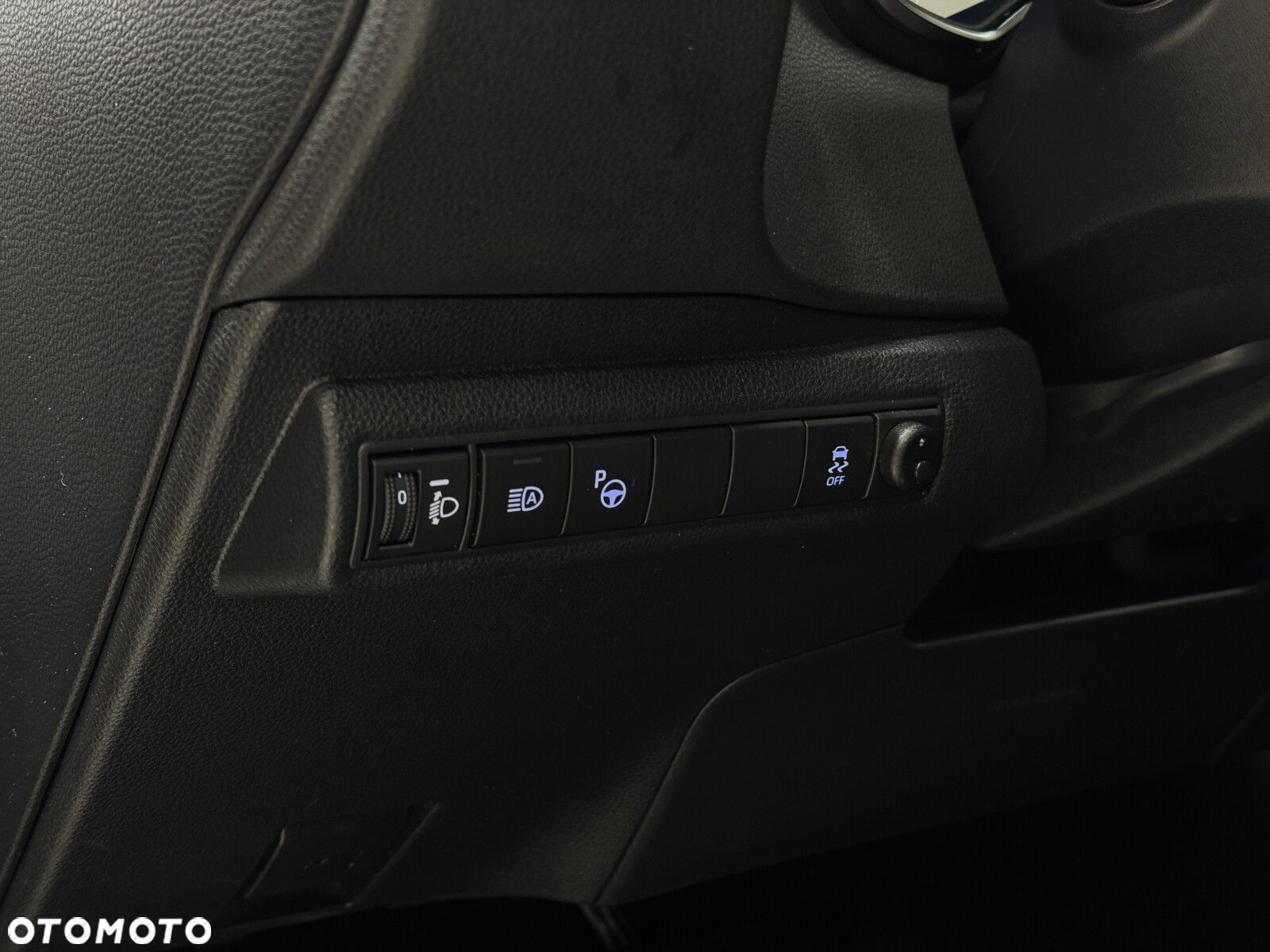 Toyota Corolla - 21