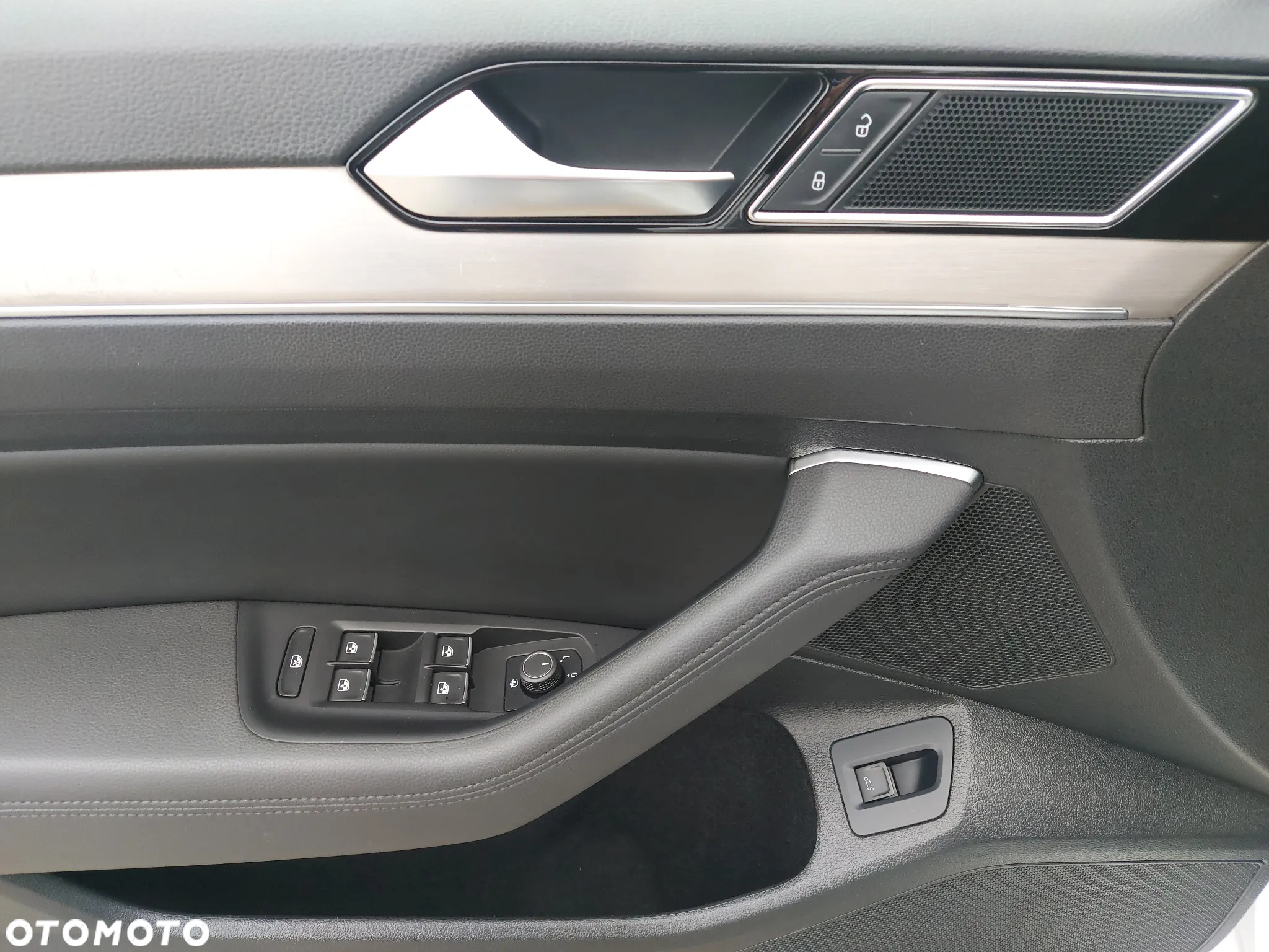 Volkswagen Passat 2.0 TDI 4Mot Elegance DSG - 10