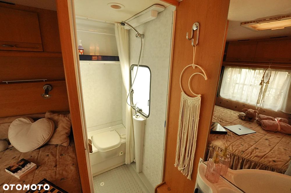 Adria UNICA 462 DP - 11