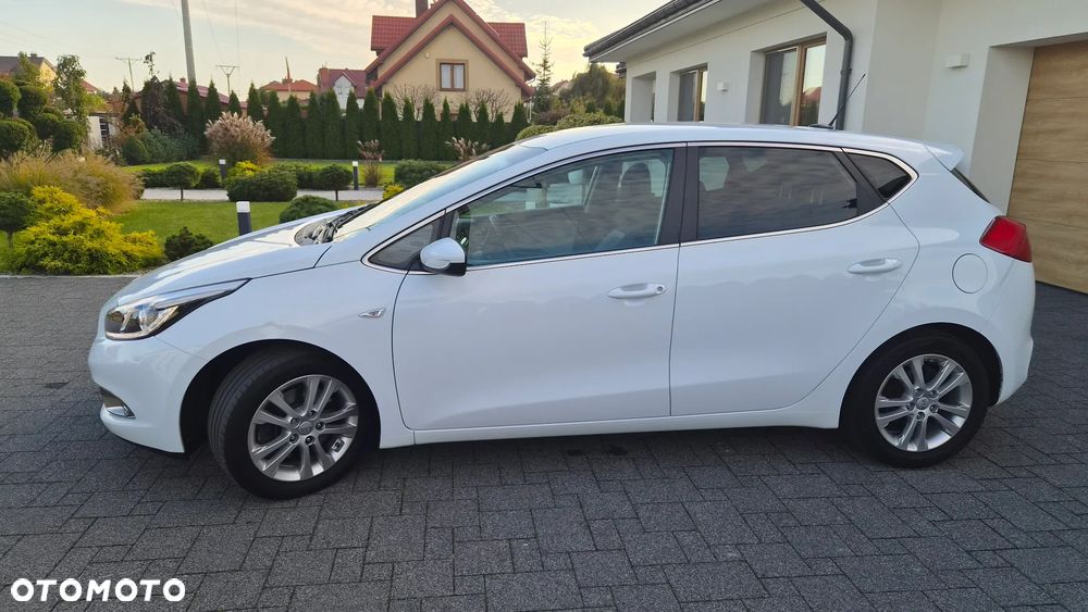 Kia Ceed 1.6 GDI Platinum Edition - 2