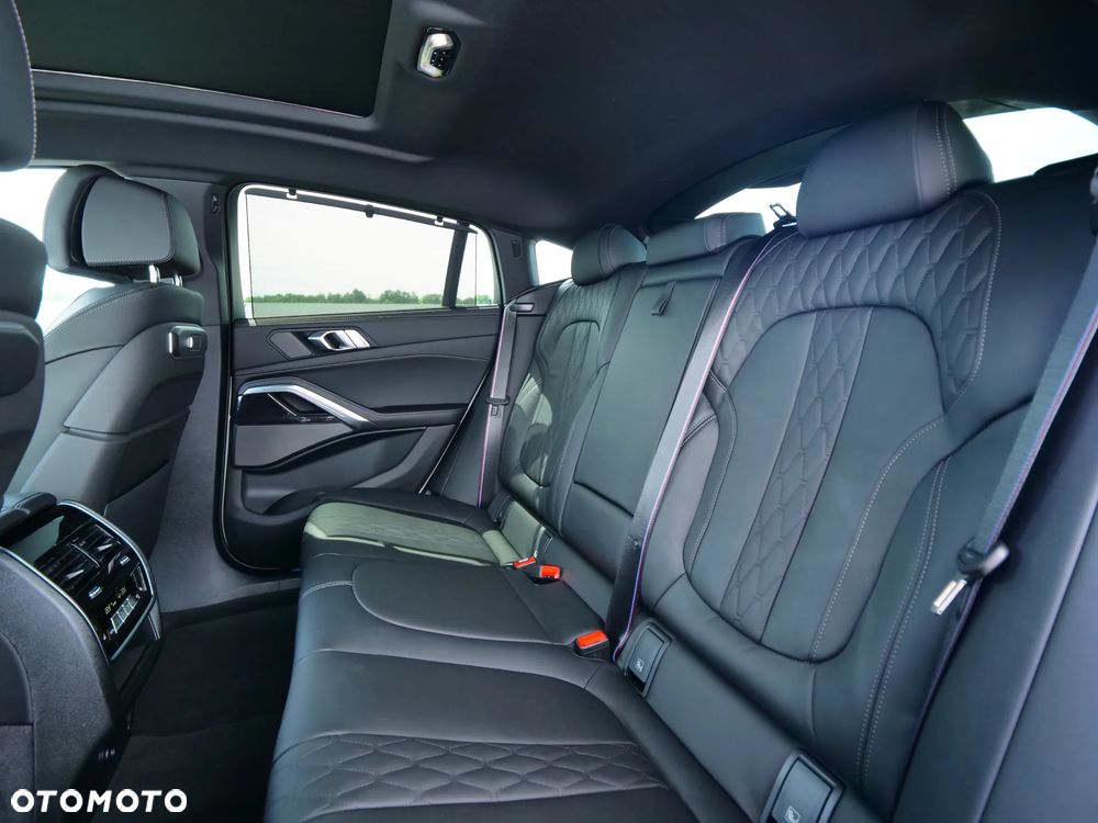 BMW X6 xDrive40d mHEV sport - 32