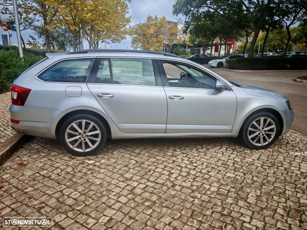 Skoda Octavia Break 1.6 TDi Ambiente - 3