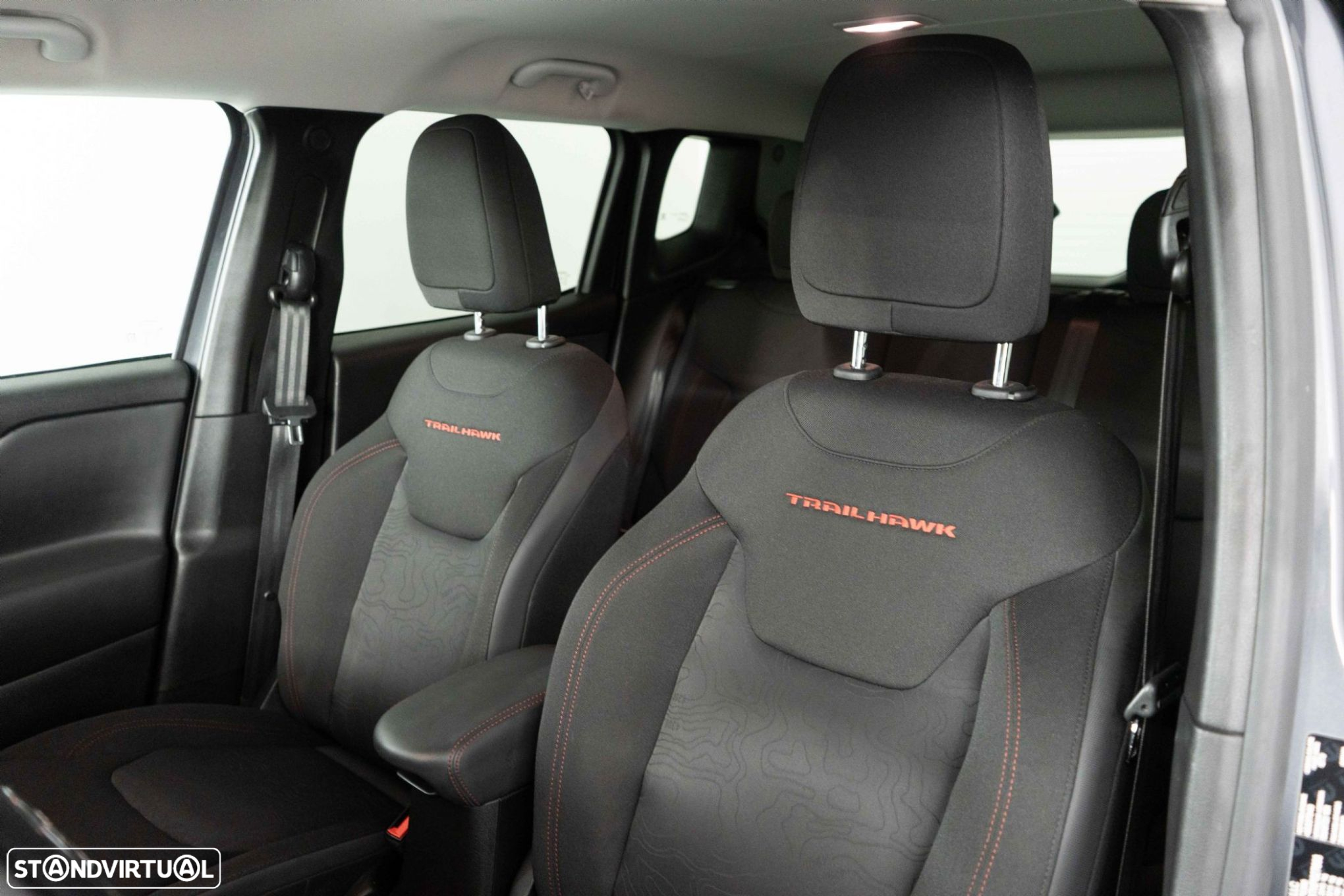 Jeep Renegade 1.3 TG 4Xe Trailhawk - 8