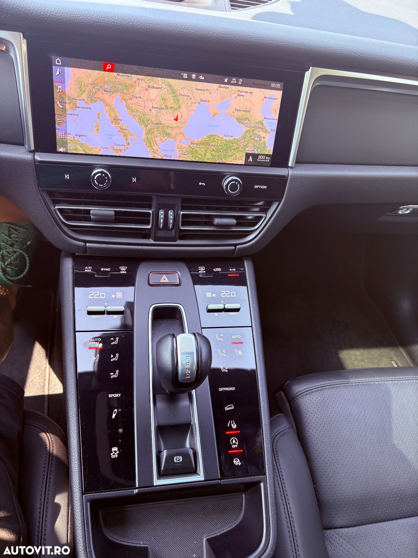 Porsche Macan - 16