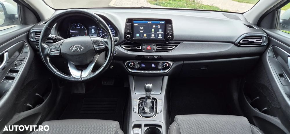 Hyundai i30 Kombi 1.6 CRDI DCT Passion - 9