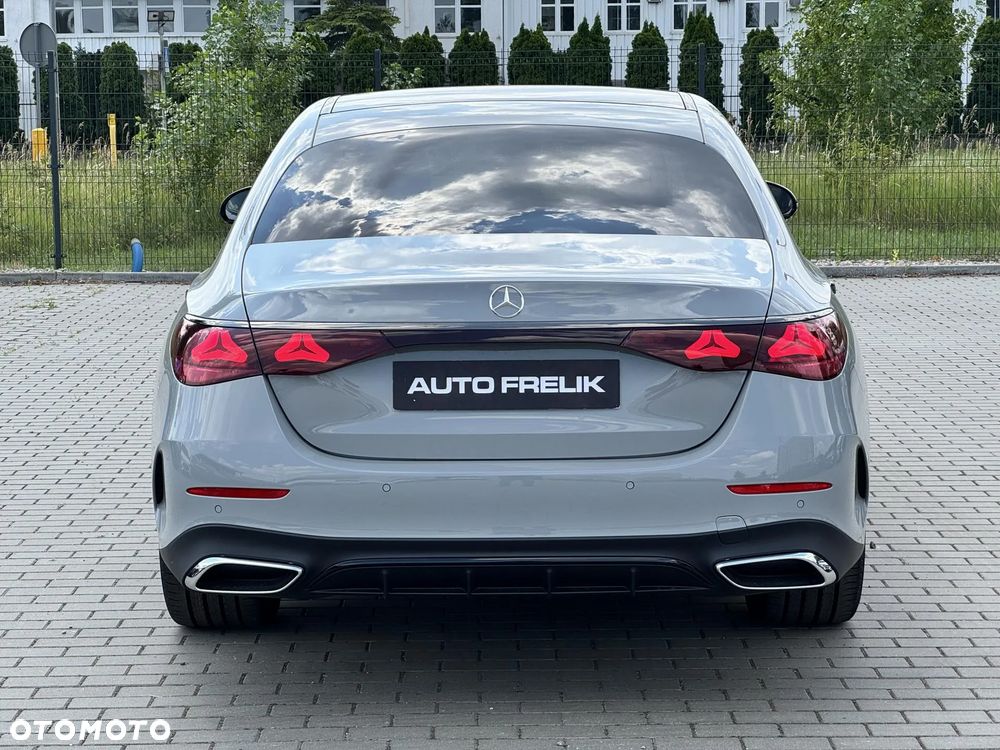 Mercedes-Benz Klasa E 220 d mHEV 4-Matic AMG 9G-Tronic - 11