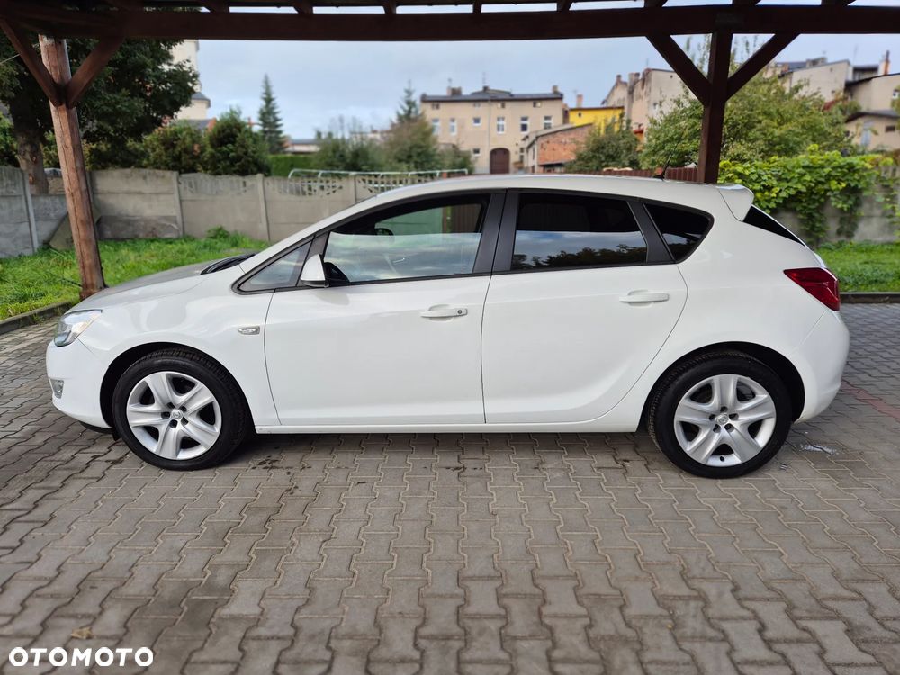 Opel Astra IV 1.4 Cosmo - 8