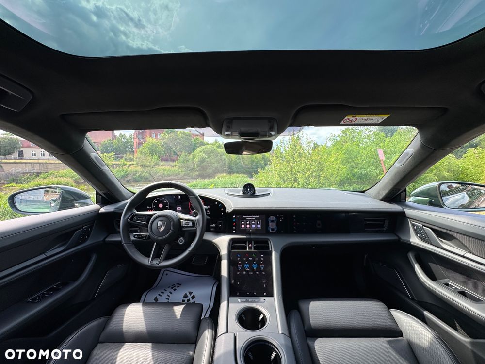 Porsche Taycan 105kWh Turbo - 7