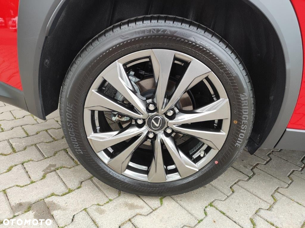 Lexus UX - 27