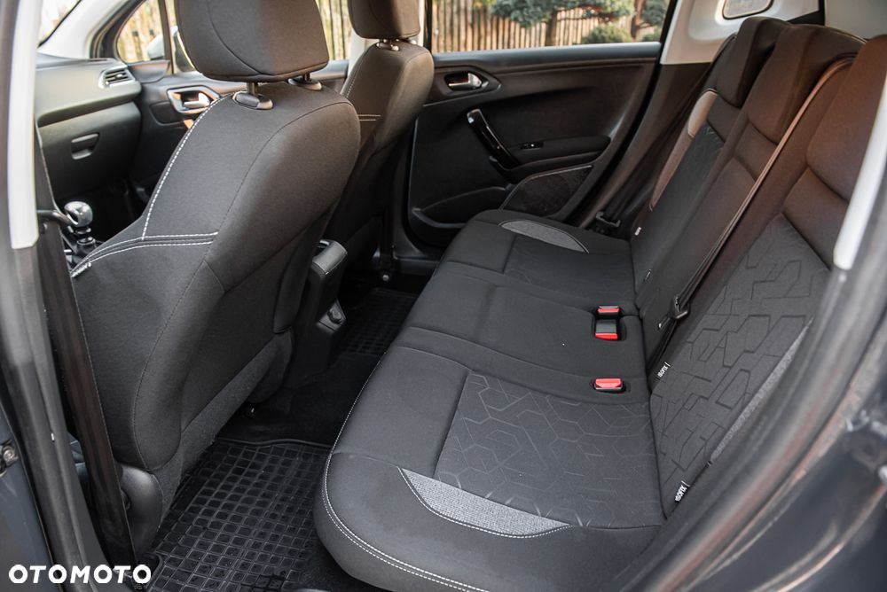 Peugeot 2008 PureTech 110 Stop&Start Allure - 21