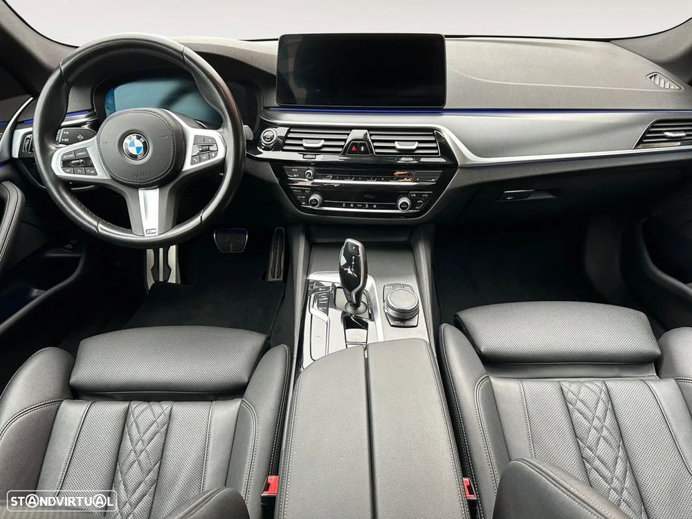 BMW 520 d Pack Desportivo M Auto - 11