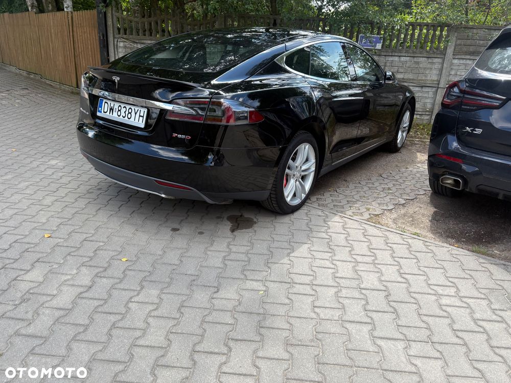 Tesla Model S - 2