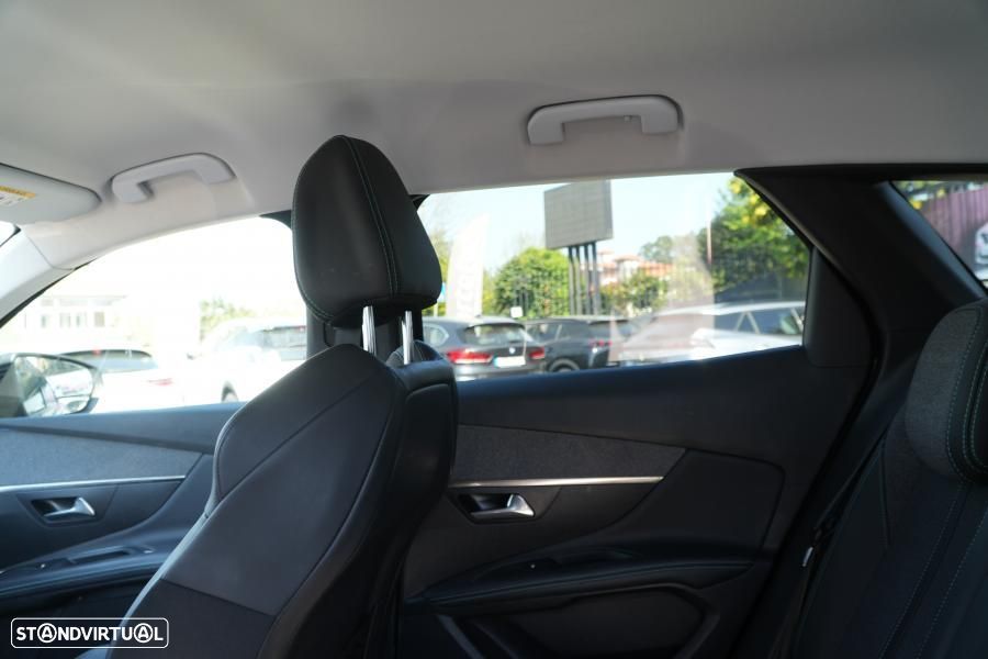 Peugeot 3008 1.2 PureTech Allure Pack - 8