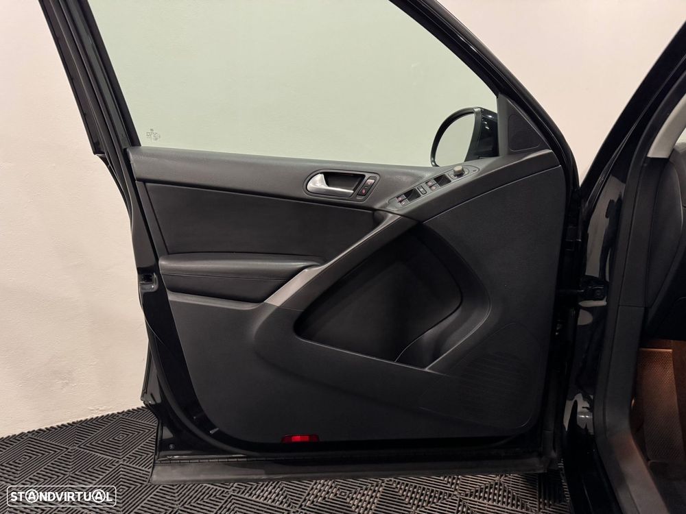 VW Tiguan 2.0 TDI Sport 4Motion - 46