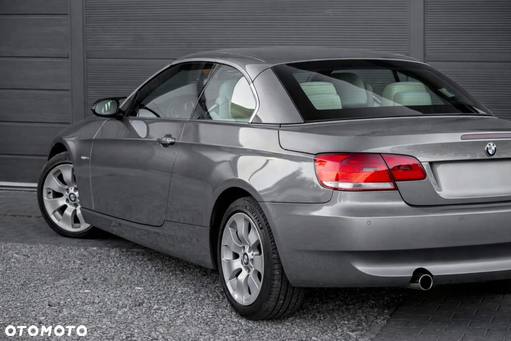 BMW Seria 3 325i - 4