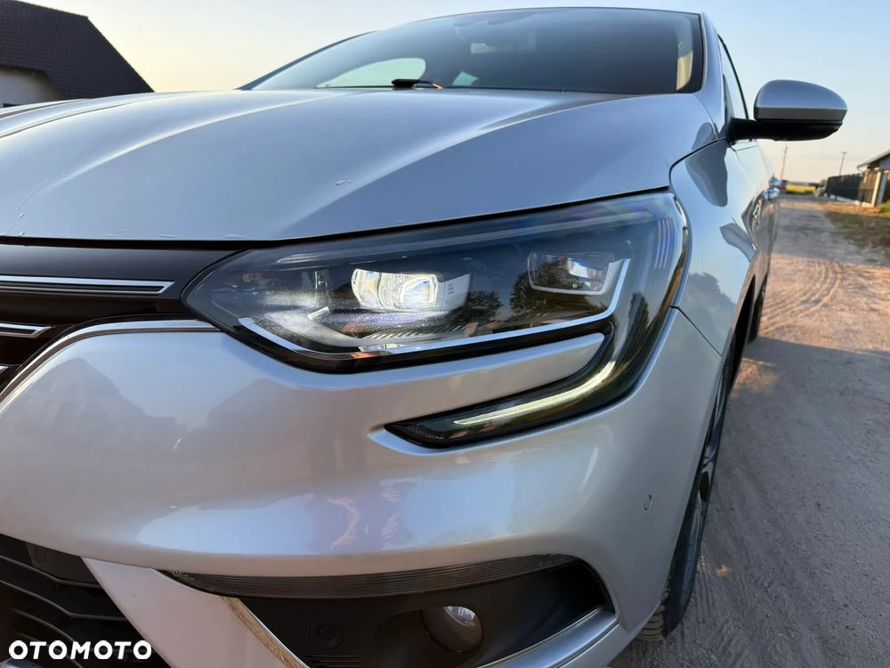 Renault Megane ENERGY dCi 110 EDC BOSE EDITION - 11