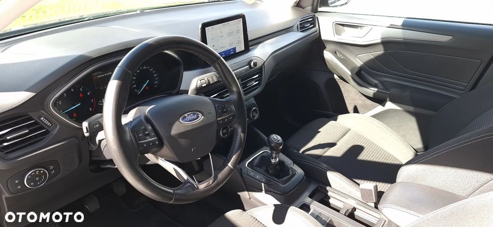 Ford Focus 1.0 EcoBoost mHEV Titanium - 17