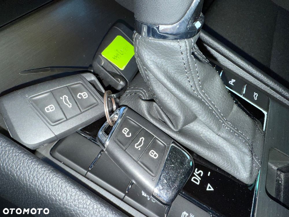 Skoda Superb 2.0 TDI SCR 4x4 Scout DSG - 28