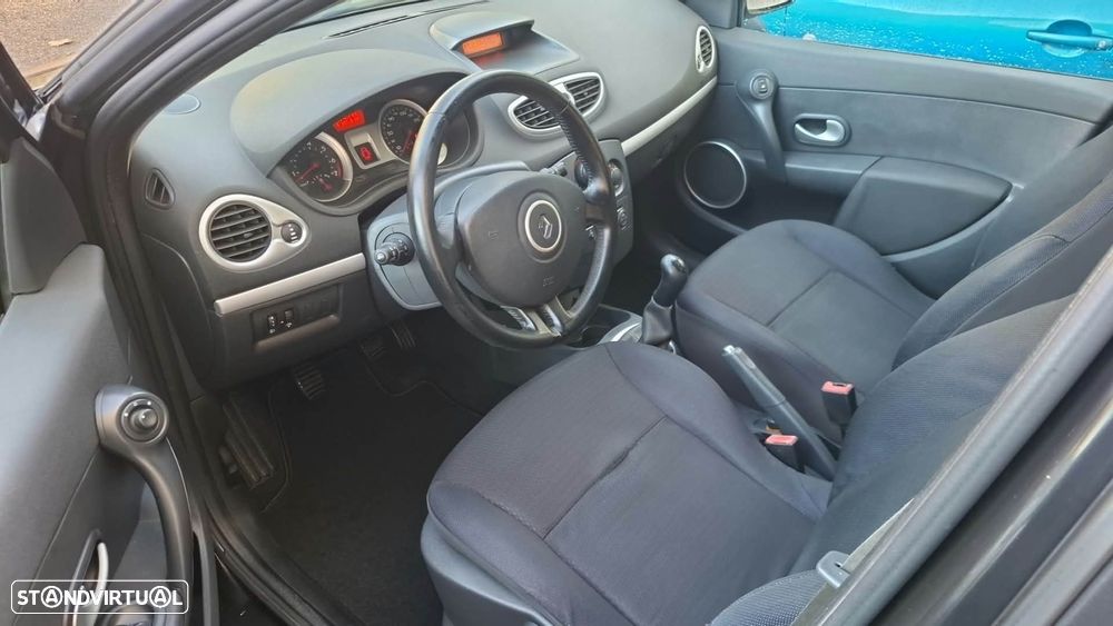Renault Clio 1.2 16V Dynamique - 11