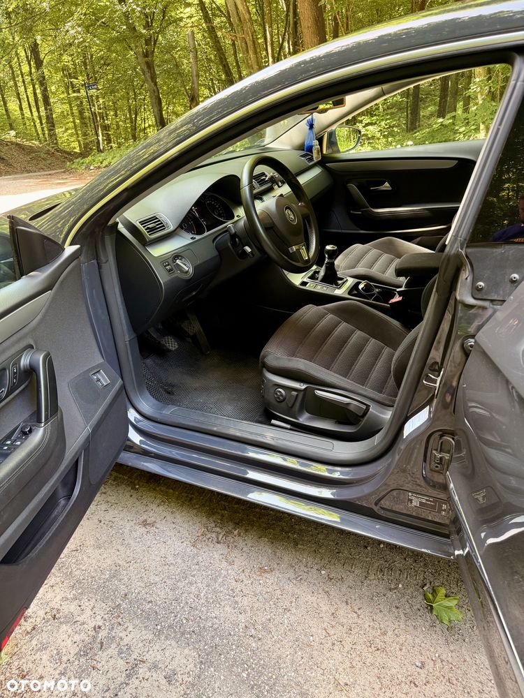 Volkswagen Passat 2.0 TDI DPF Comfortline - 10
