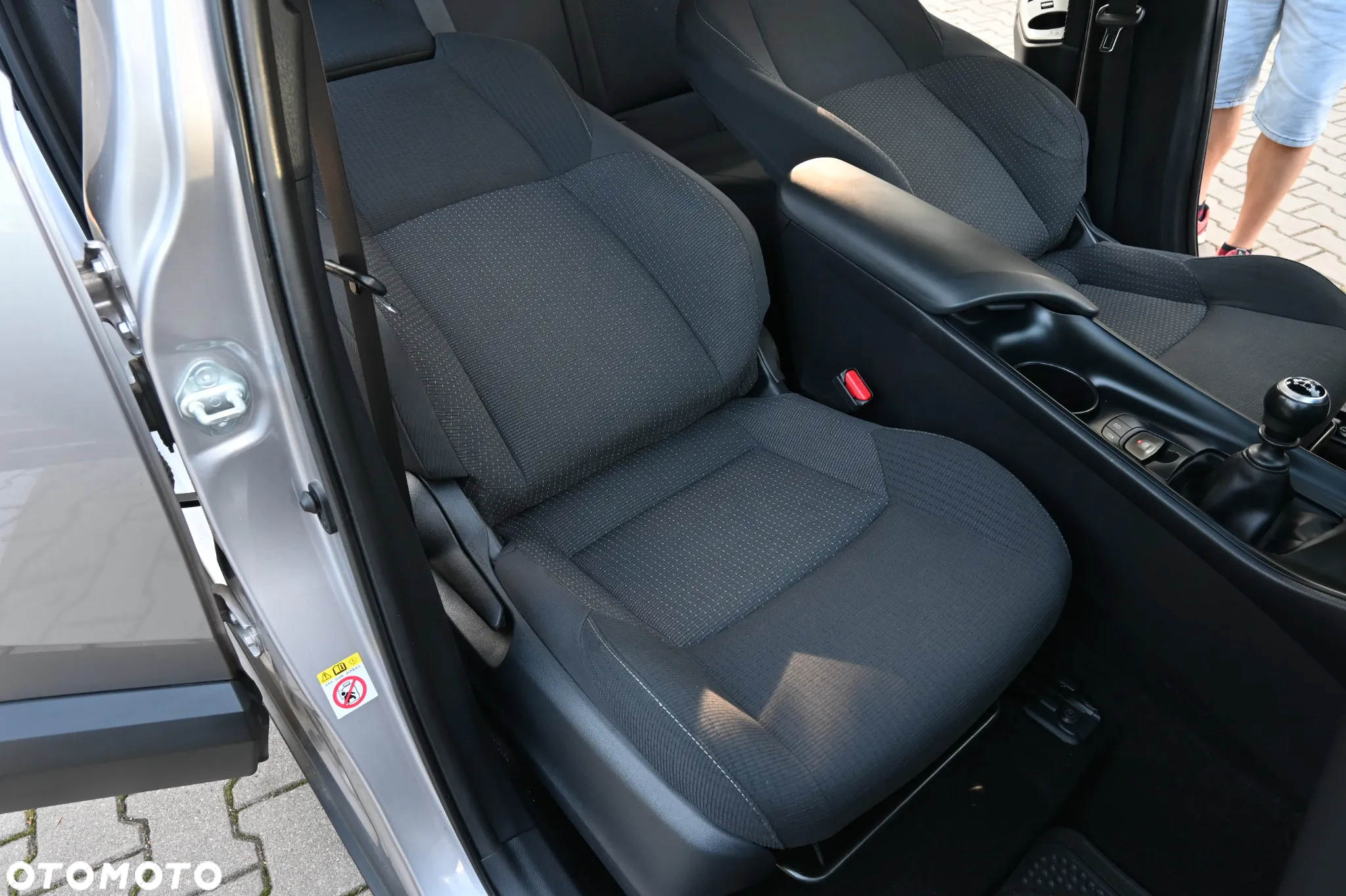 Toyota C-HR - 38