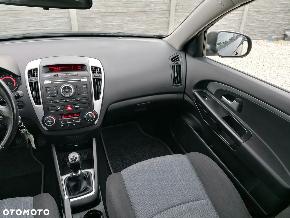 Kia Ceed 1.4 CVVT Spirit - 14