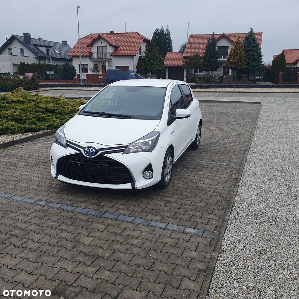 Toyota Yaris Hybrid 100 Selection Passion - 1