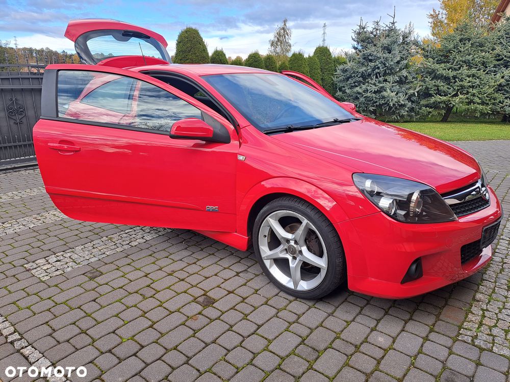 Opel Astra GTC 1.6 Sport - 33