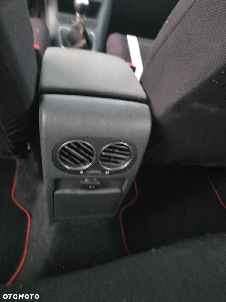 Volkswagen Golf Plus - 18