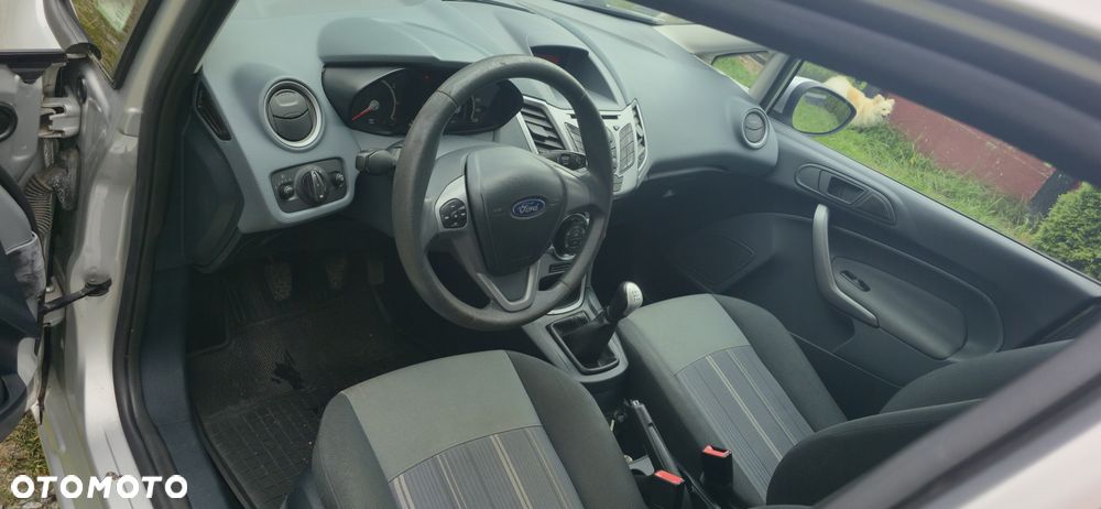 Ford Fiesta 1.25 Ambiente - 24