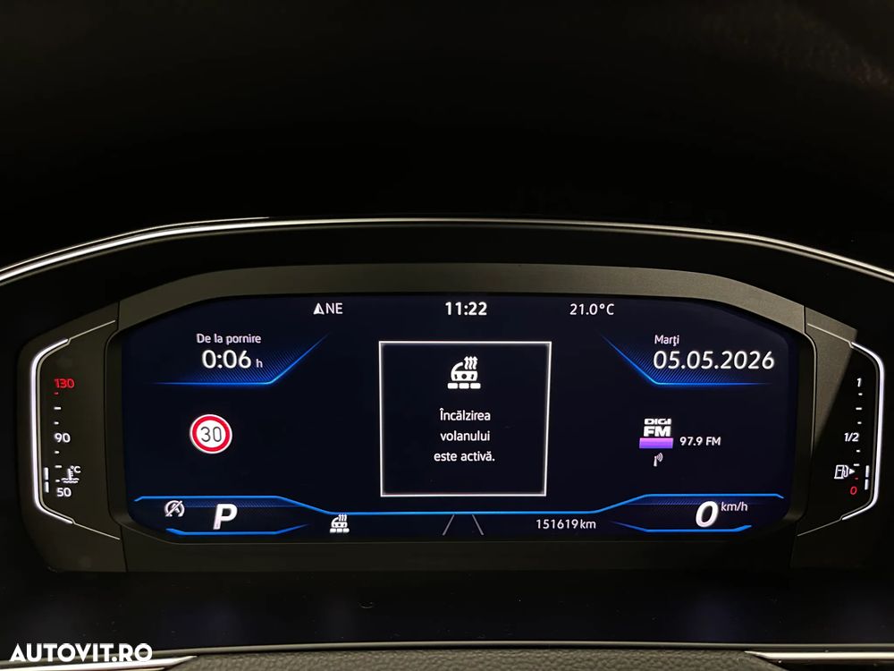 Volkswagen Passat 2.0 TDI DSG Highline - 27