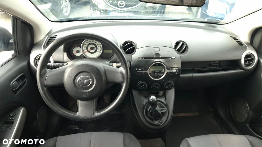 Mazda 2 - 7