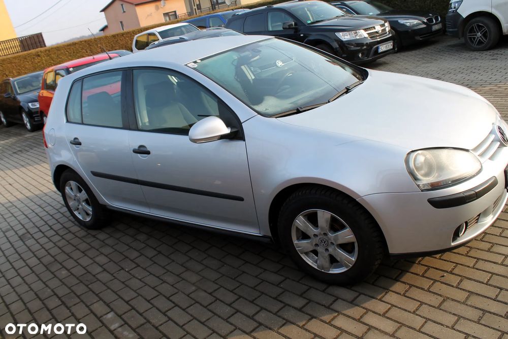 Volkswagen Golf - 6