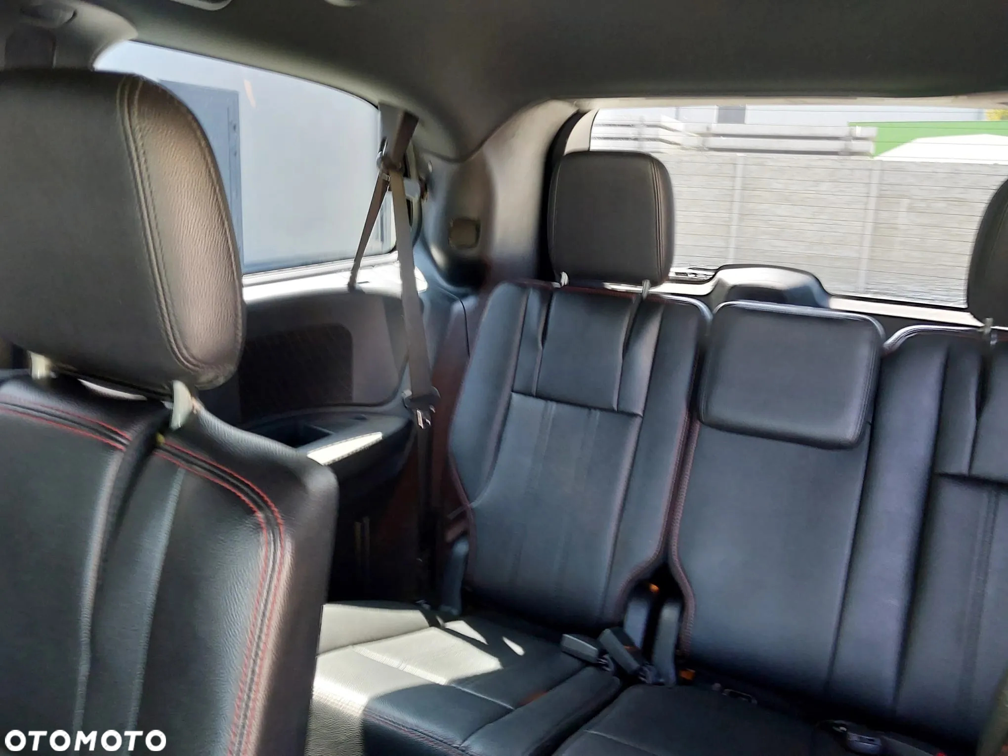 Dodge Grand Caravan - 11