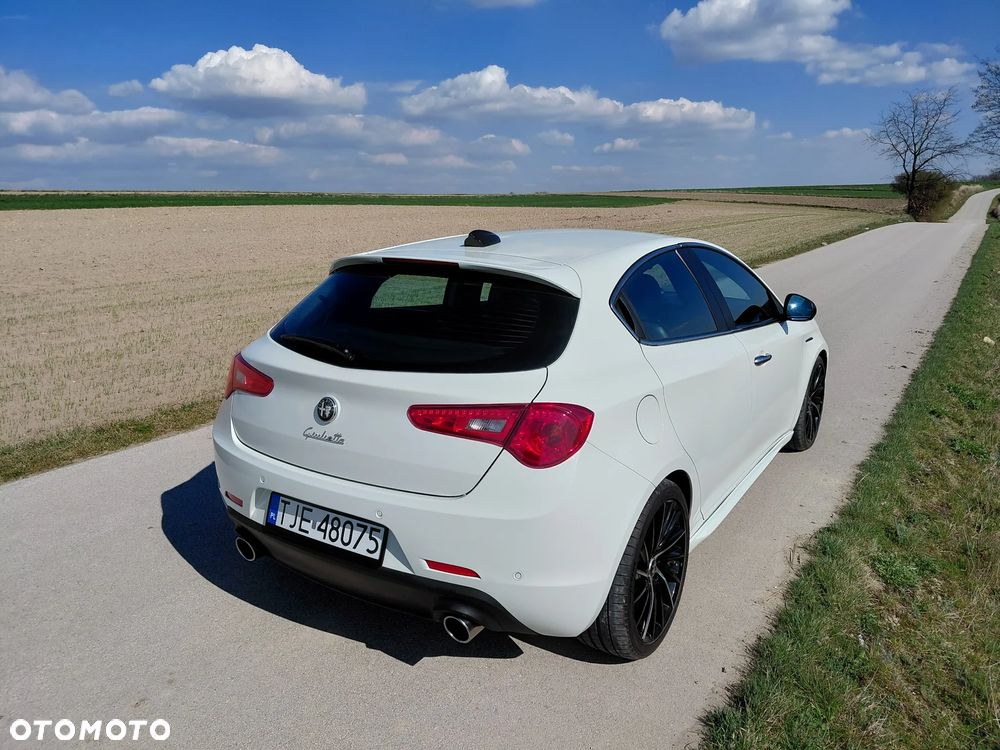 Alfa Romeo Giulietta 2.0 JTDM 16V - 18