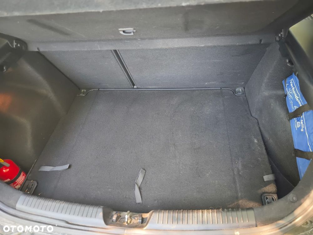 Kia Ceed - 22