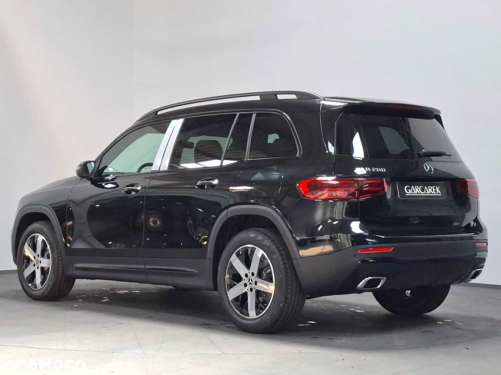 Mercedes-Benz GLB 200 7G-DCT - 4