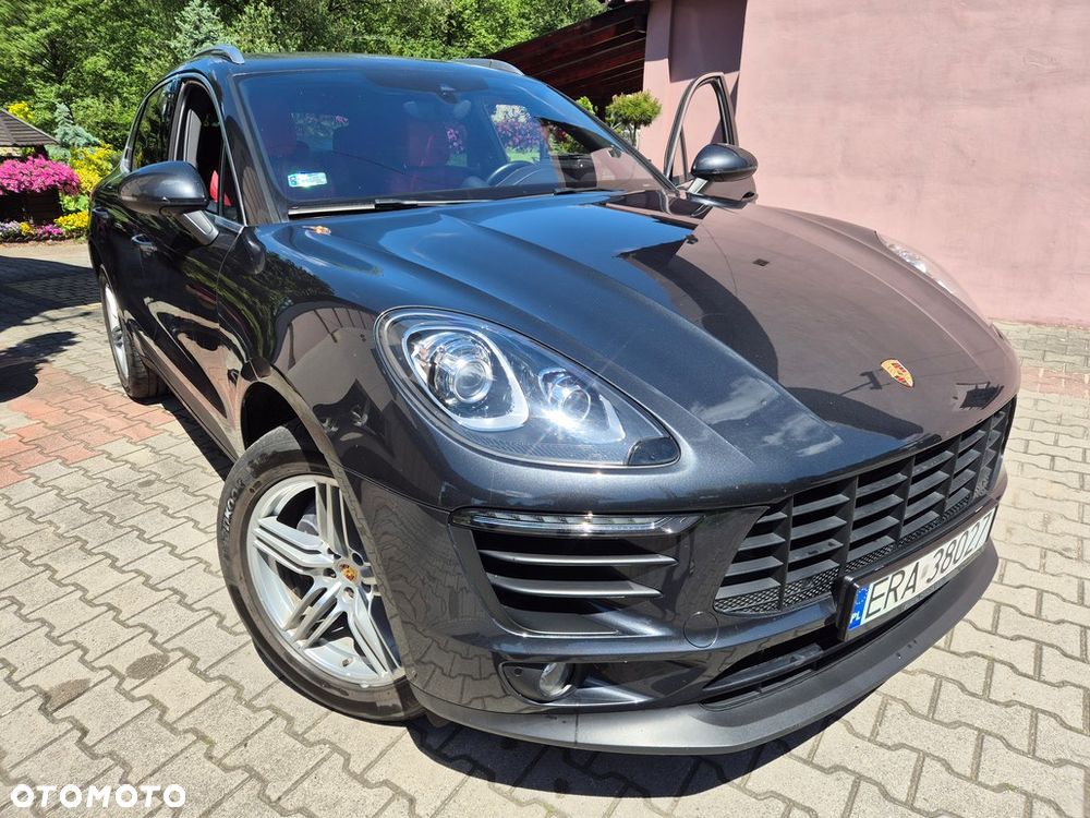 Porsche Macan - 1