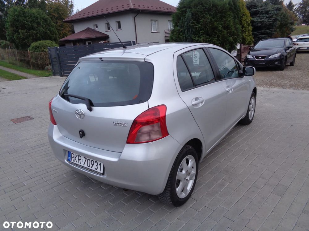 Toyota Yaris 1.0 Luna A/C - 9