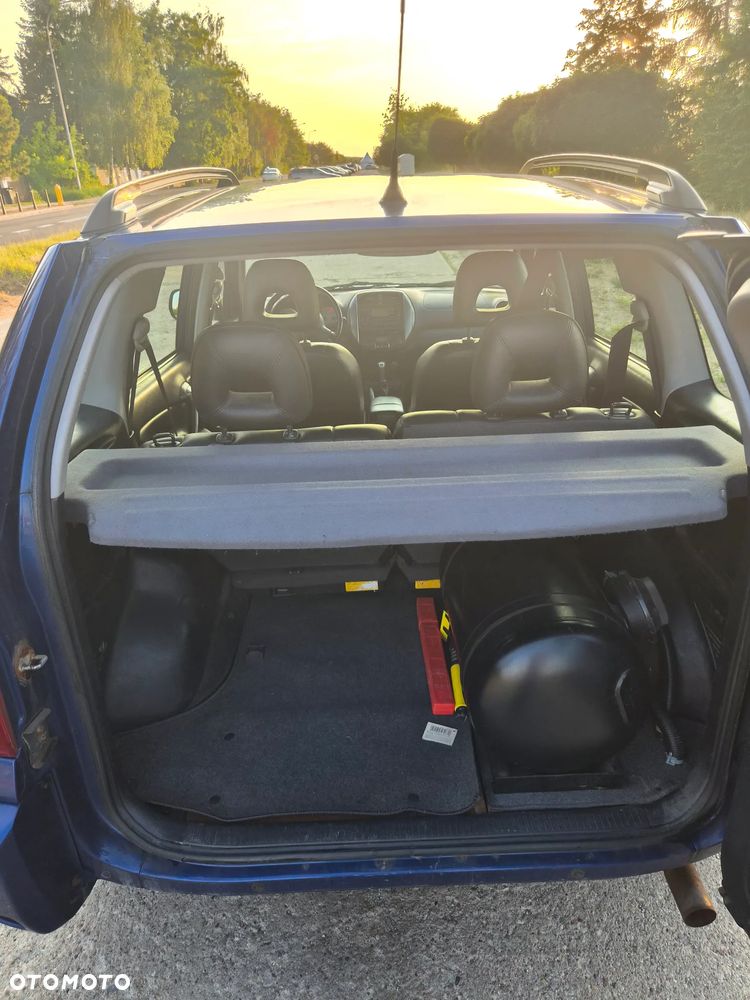 Toyota RAV4 4x4 Sol - 6