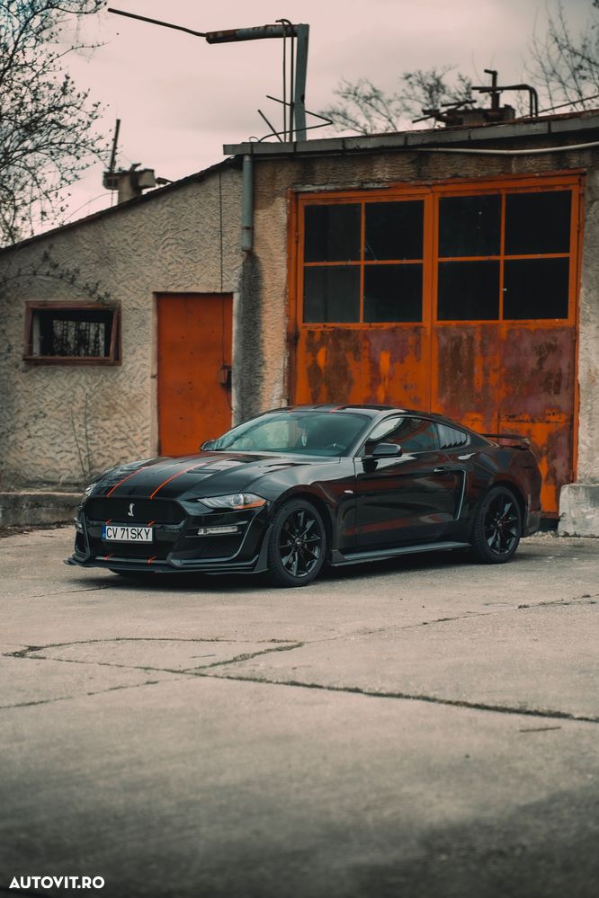 Ford Mustang - 12