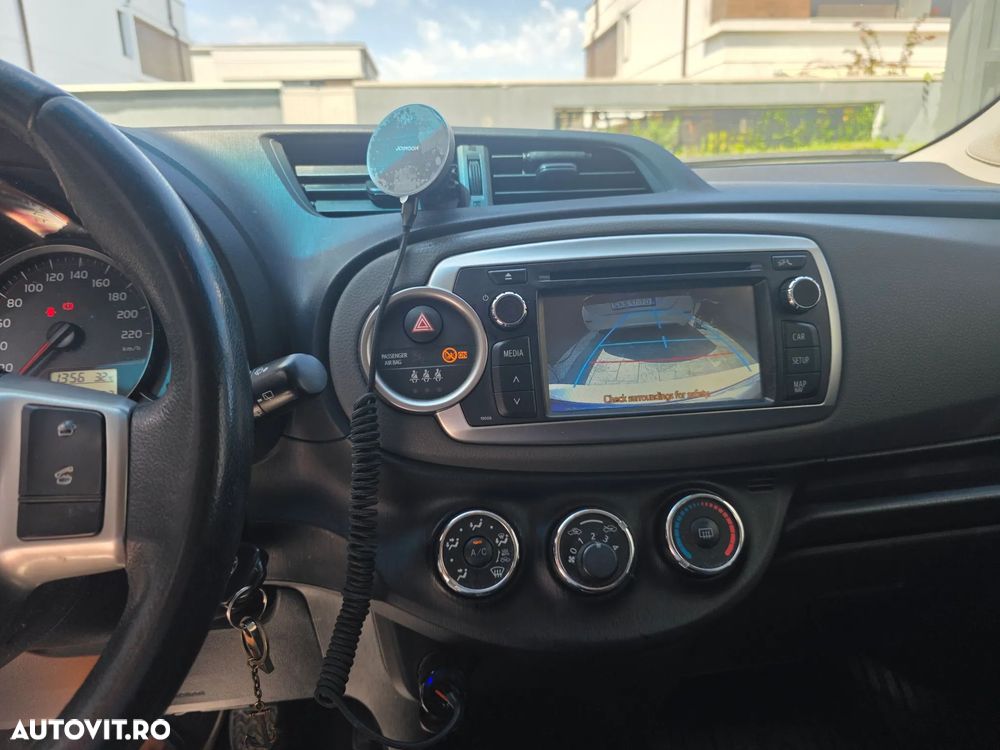 Toyota Yaris - 9