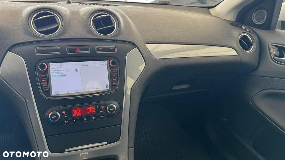 Ford Mondeo - 33