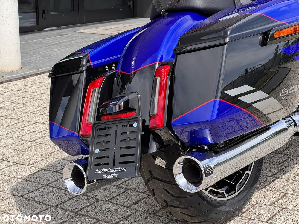 Harley-Davidson Touring Road Glide - 11