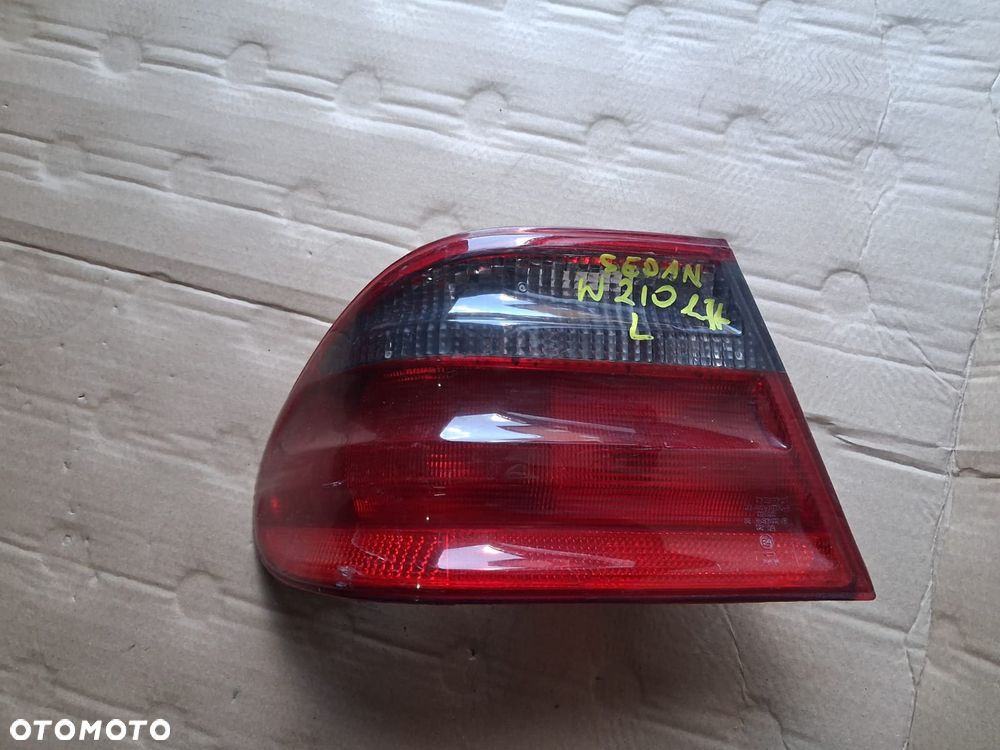 Lampa tył MERCEDES E KLASA W210 lift prawa lewa sedan   OE - 3