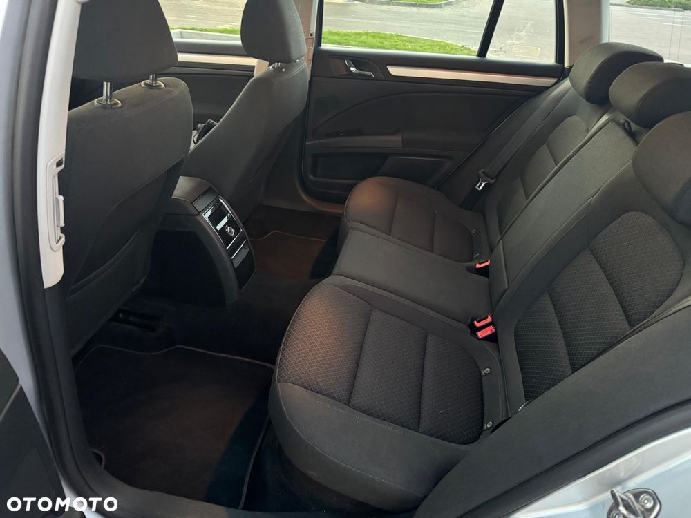Skoda Superb 2.0 TDI Active - 7
