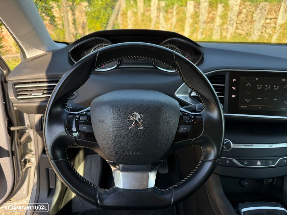 Peugeot 308 BlueHDi 130 Active Pack - 23