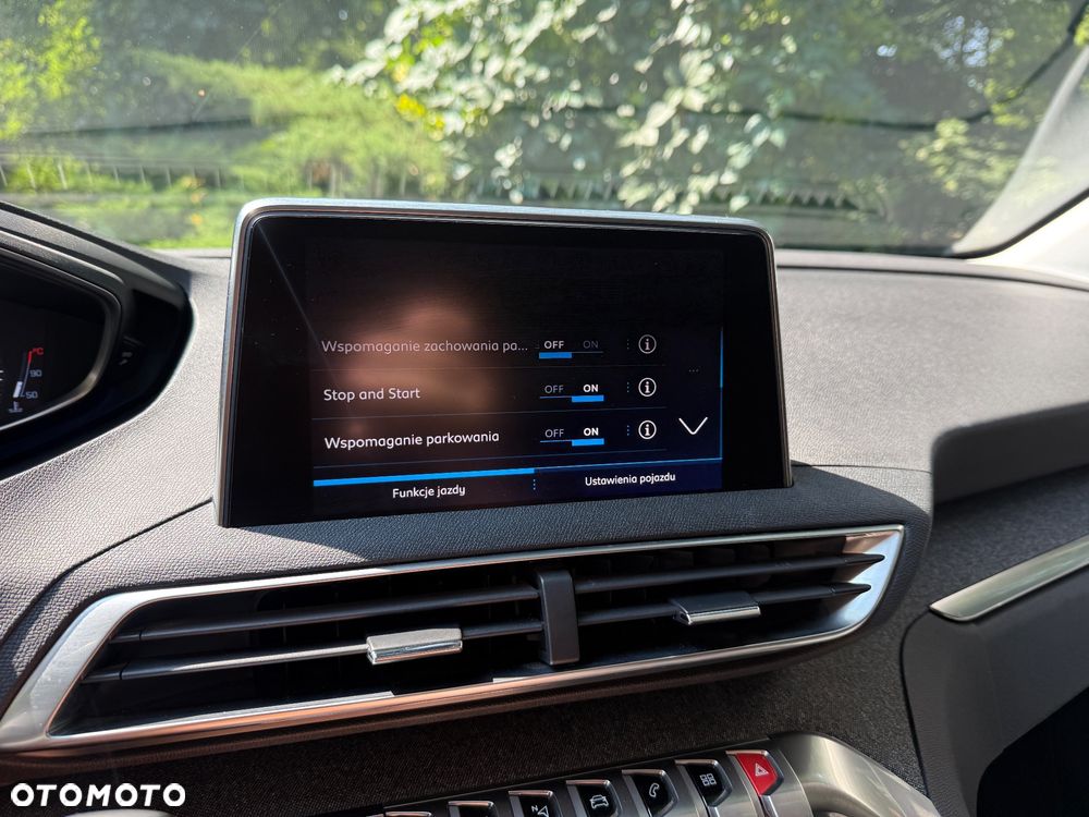 Peugeot 3008 1.5 BlueHDi Allure S&S - 24