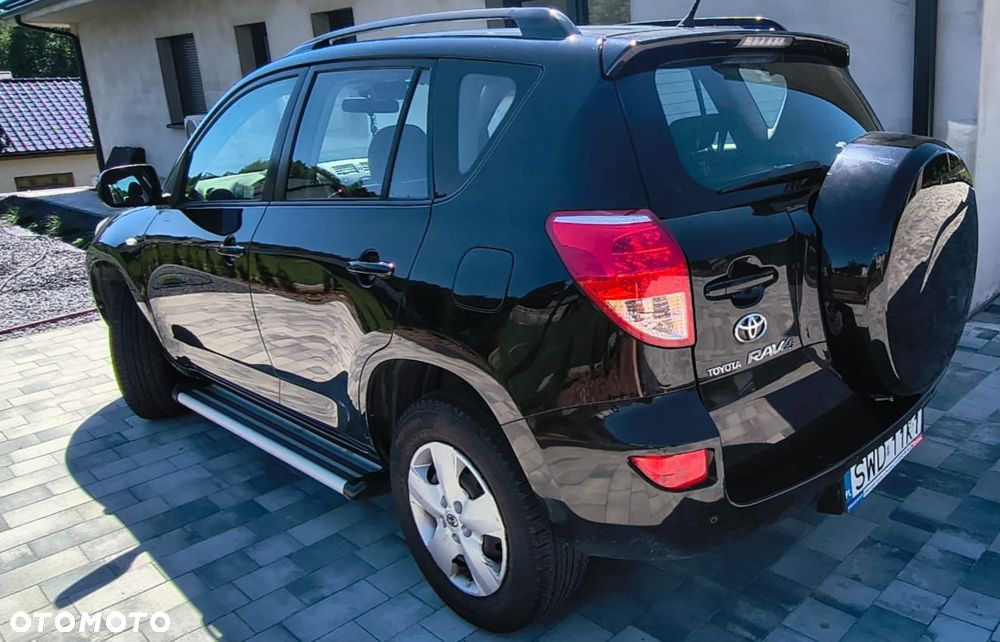Toyota RAV4 - 2